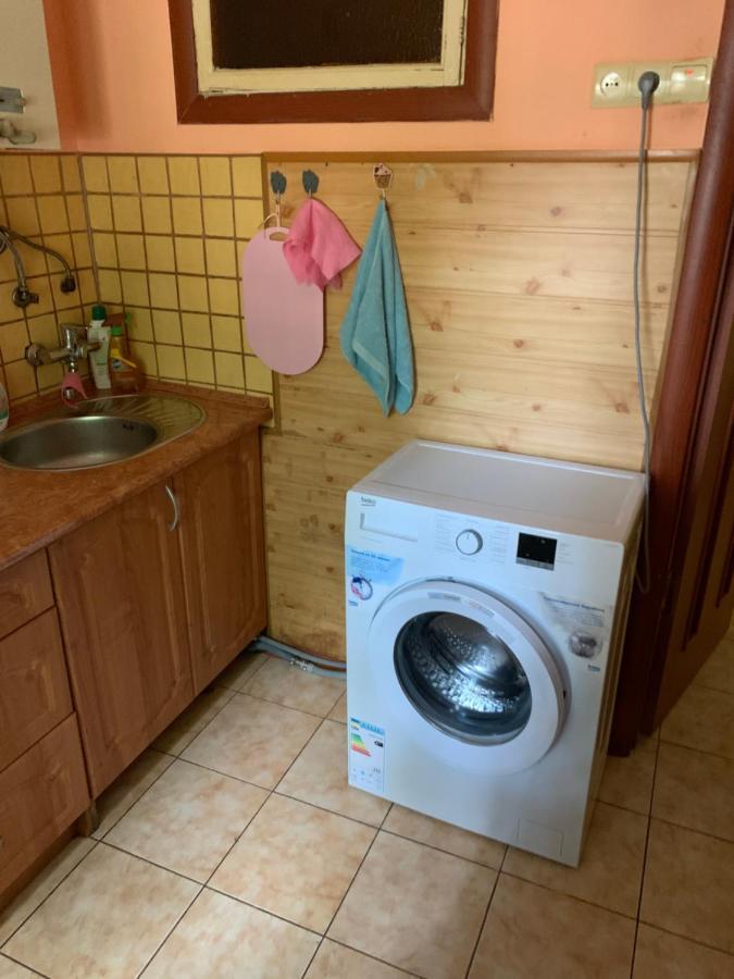 Апартаменти З Усіма Зручностями Černivci Esterno foto